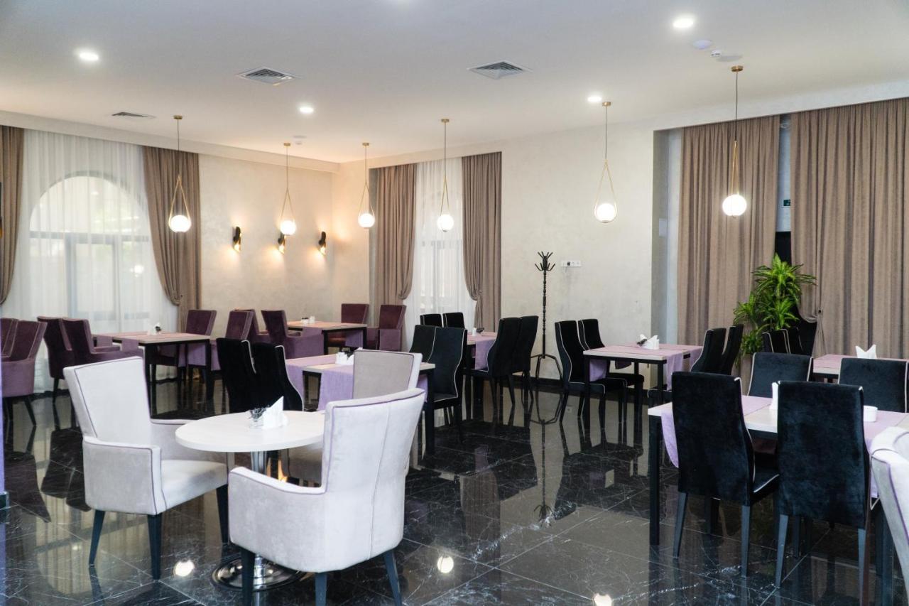 East Palace Hotel Almaty Luaran gambar