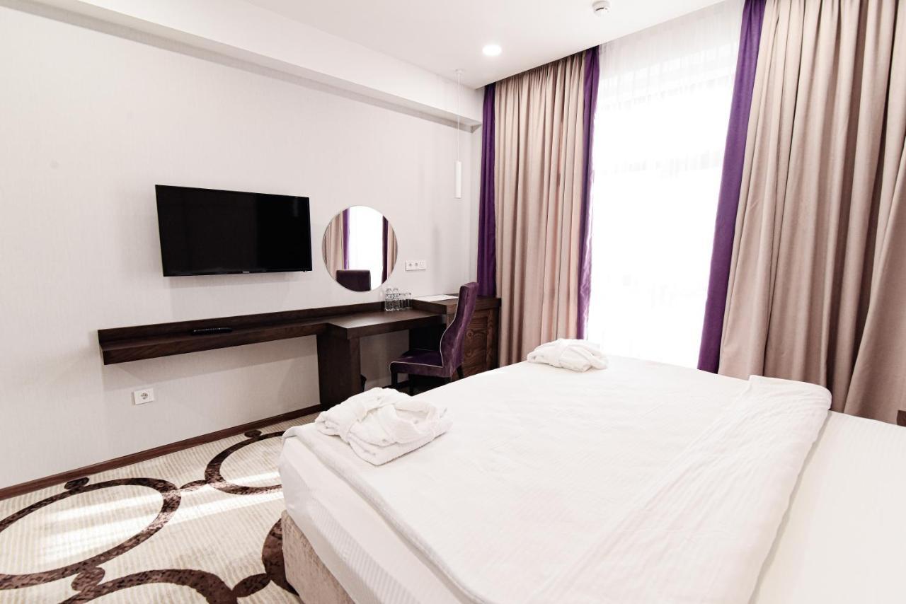 East Palace Hotel Almaty Luaran gambar