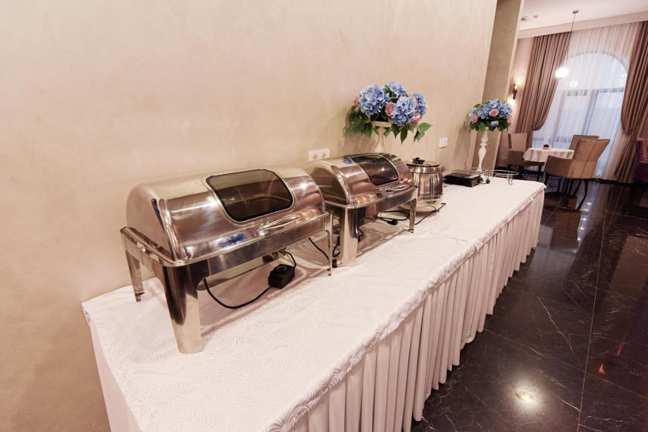 East Palace Hotel Almaty Luaran gambar